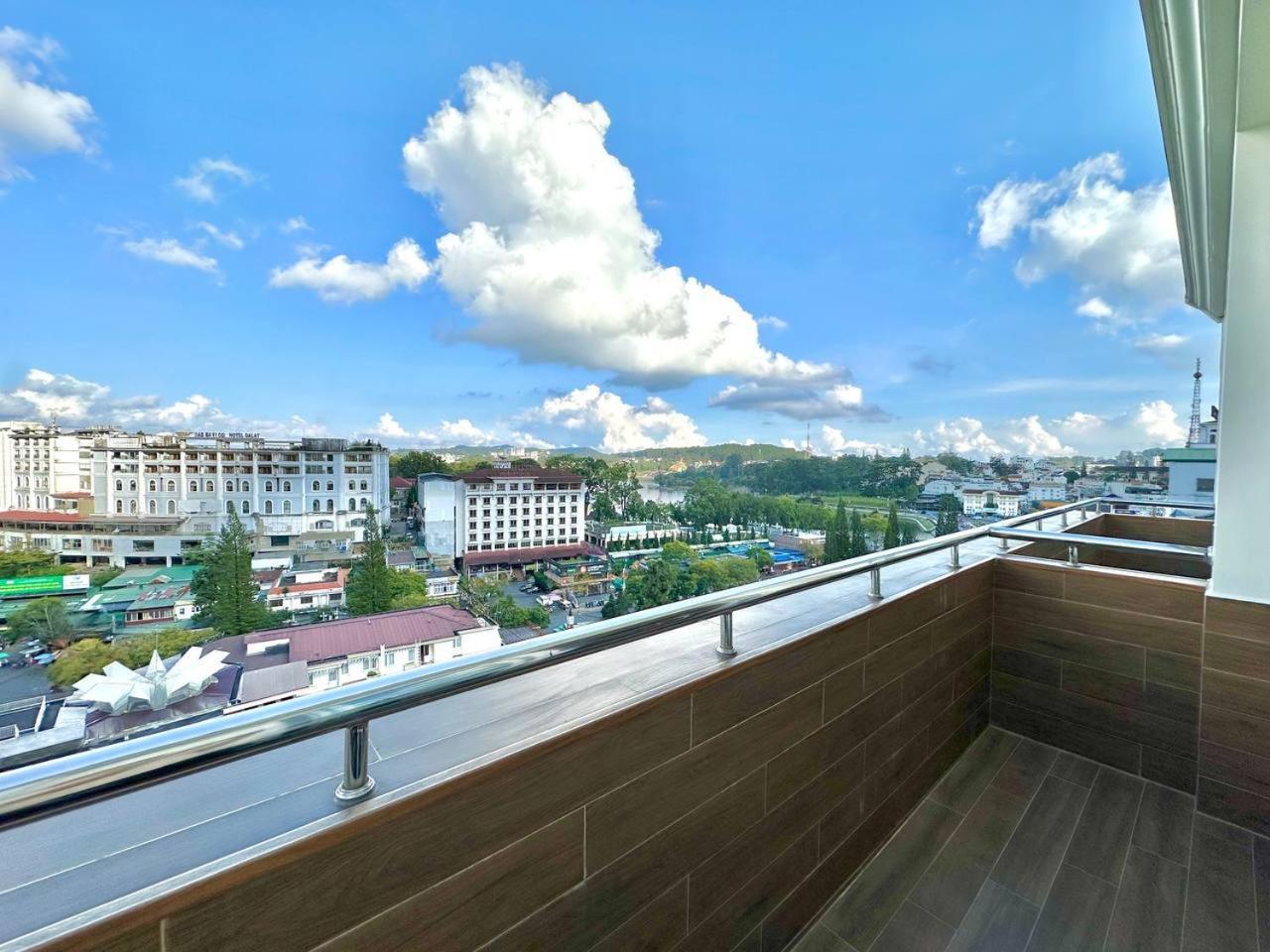 Tulip Hotel 2 Dalat Exteriör bild