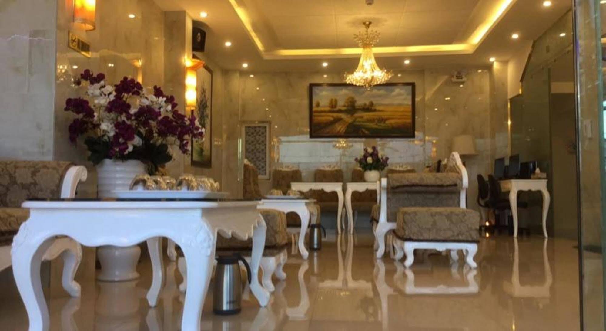 Tulip Hotel 2 Dalat Exteriör bild